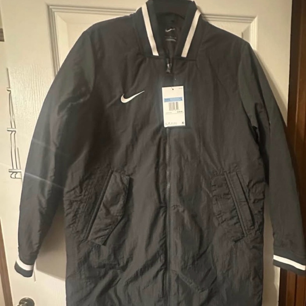 Nike Women's grey Windbreaker with White Accents